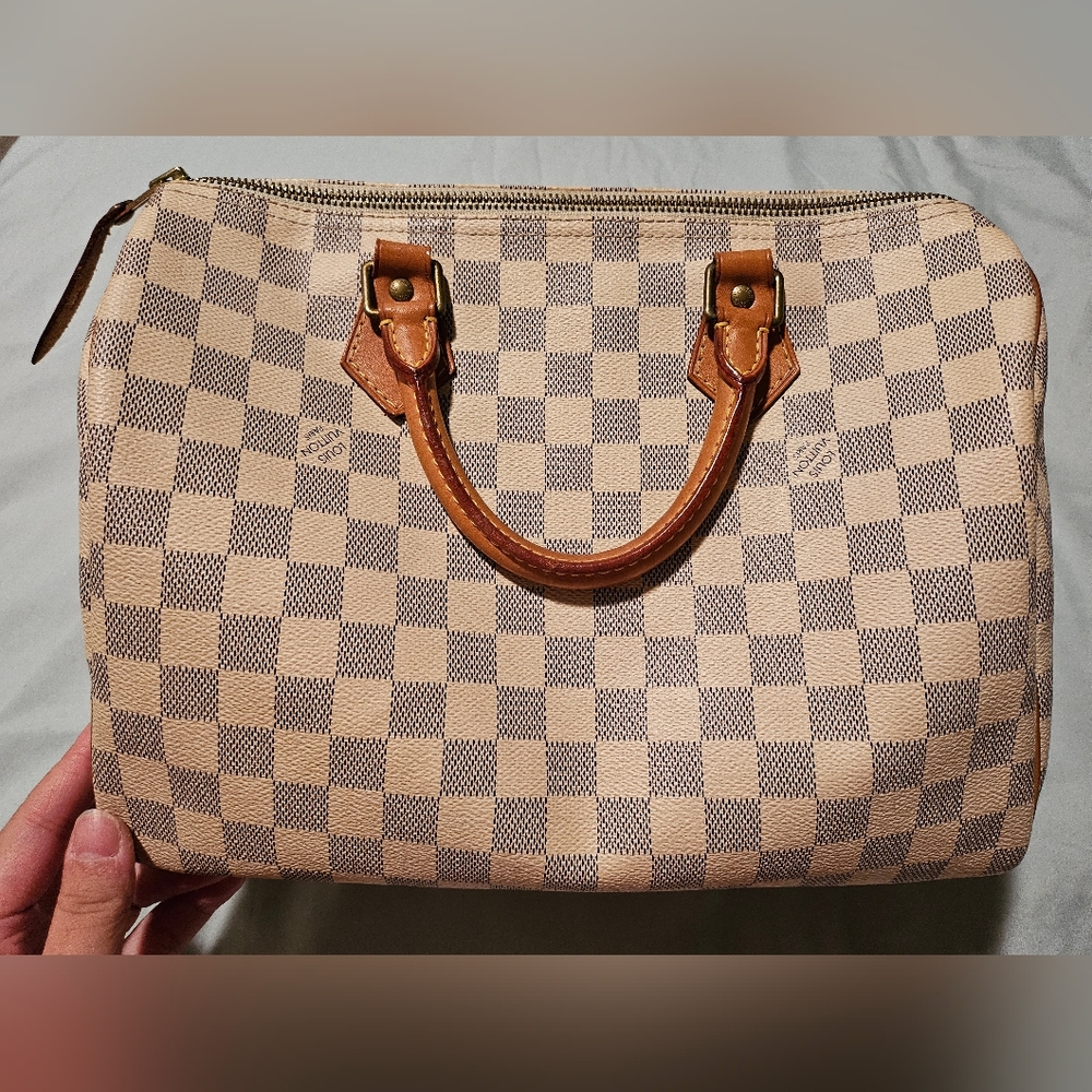 Louis Vuitton authentic Damier Azur speedy 30